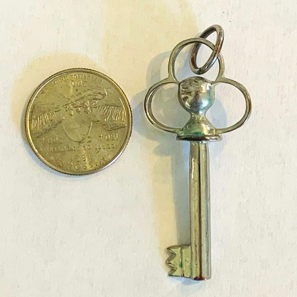 Key pendant - Picture 2 of 4